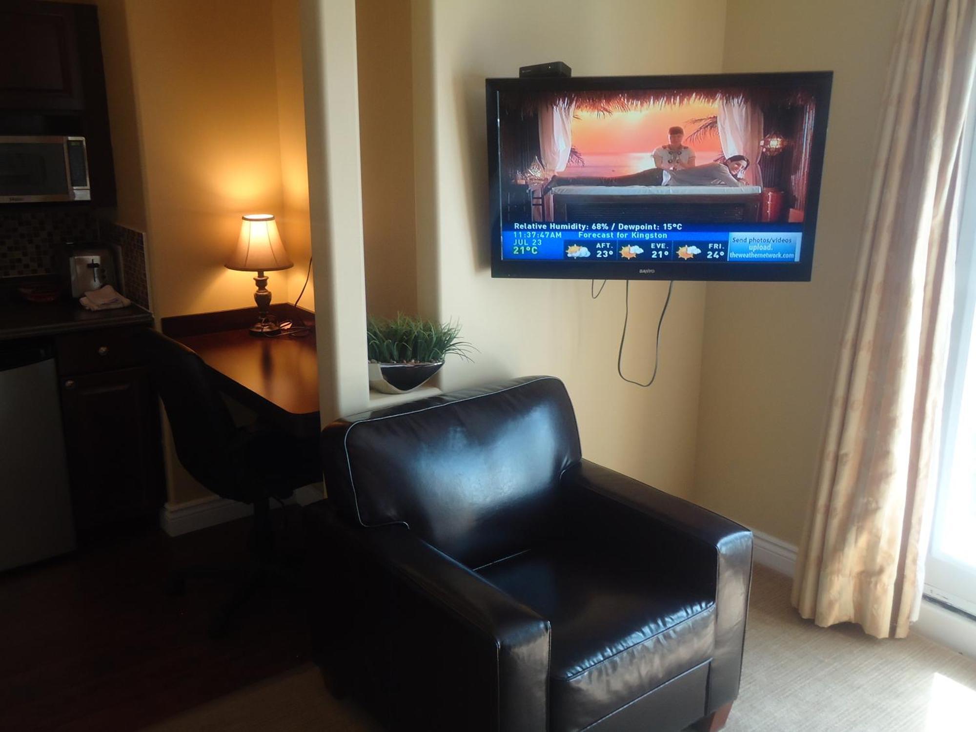 Bayside Inn & Waterfront Suites Kingston Szoba fotó